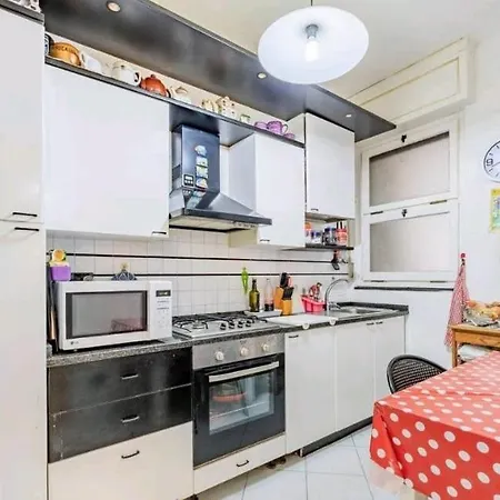 Con Terrazza Panoramica E Uso Di Cucina E Bagno Проживание в семье Алассио