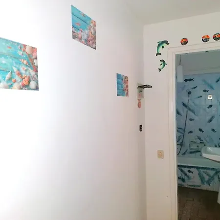 Con Terrazza Panoramica E Uso Di Cucina E Bagno Алассио